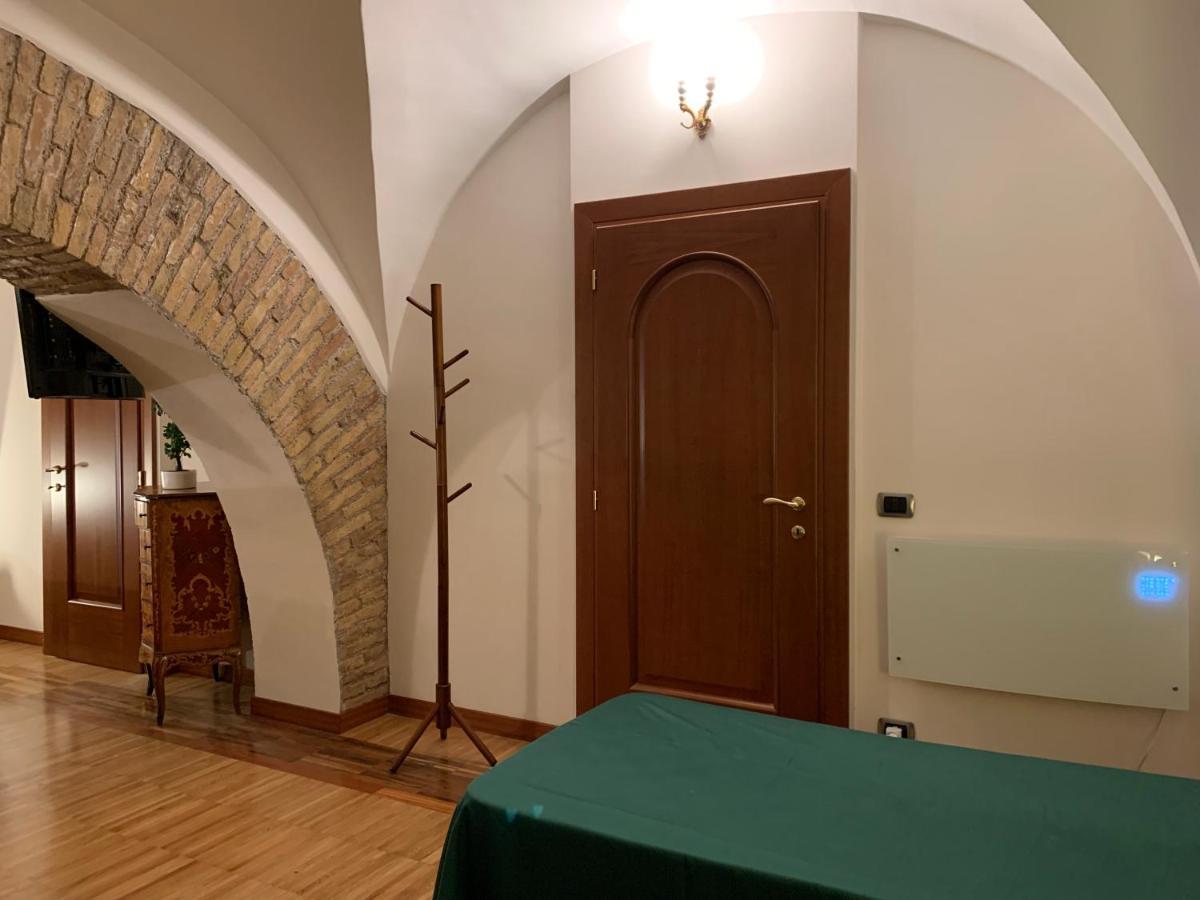 Residenza Tritone Luxury Guest House Trevi Fountain Rome Bagian luar foto